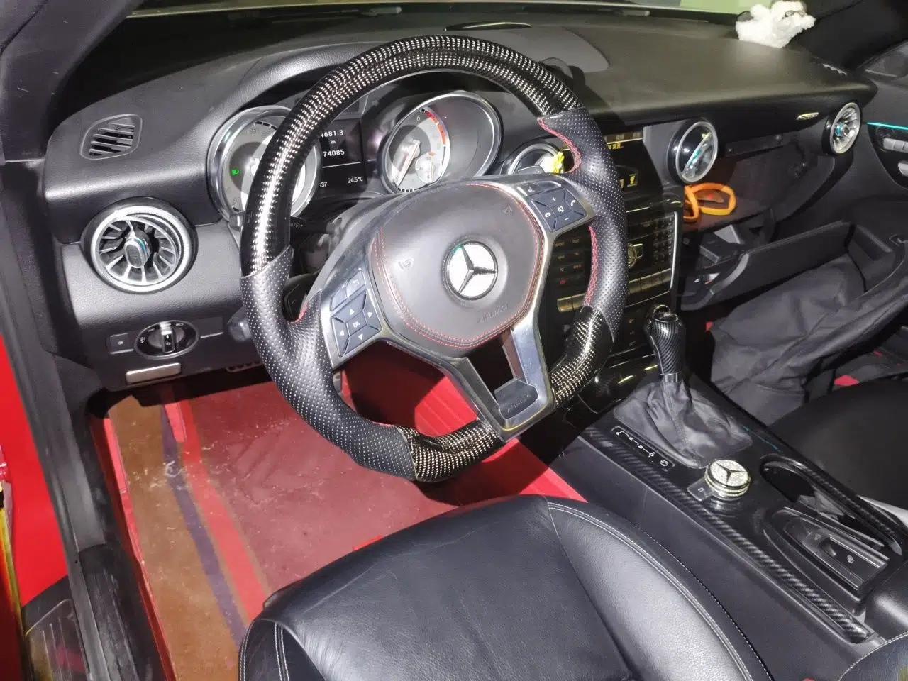 Mercedes-Benz SLK-Class 2011 SLK 200 Fashion Model — миниатюра 9