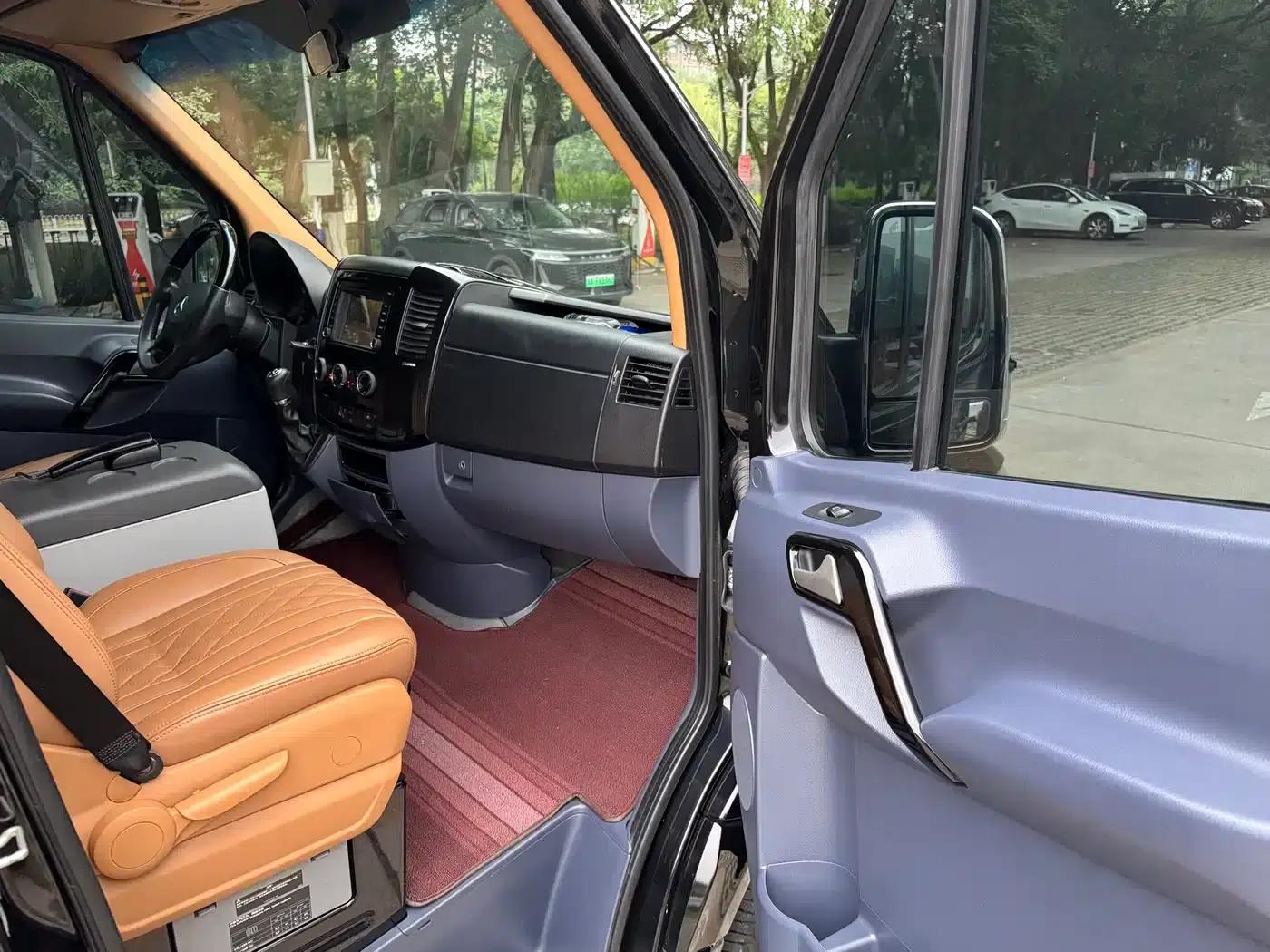 2018 Sprinter 3.5L Automatic — миниатюра 8