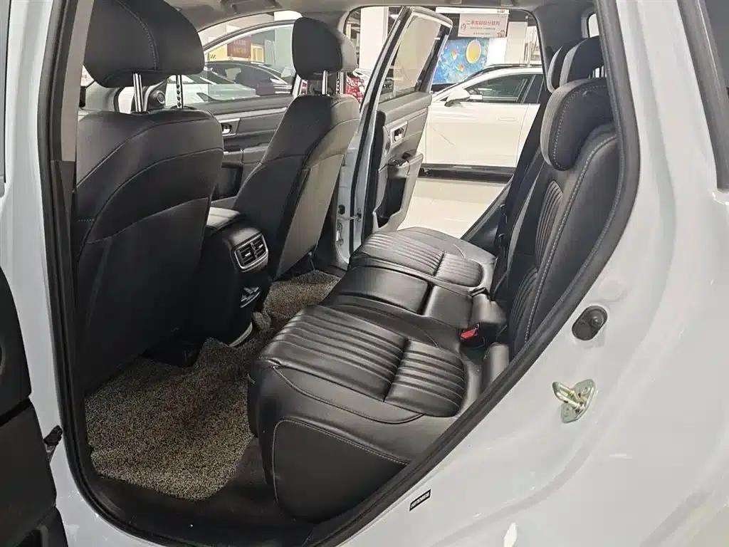 2022 Honda Breeze e:PHEV Premium Edition — миниатюра 10