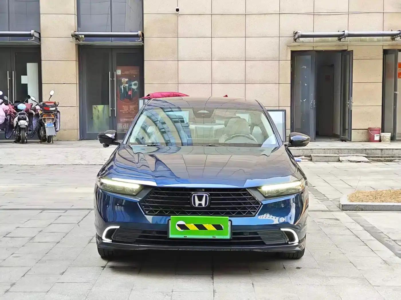 Accord PHEV 2023 2.0L e:PHEV Flagship Edition — миниатюра 3