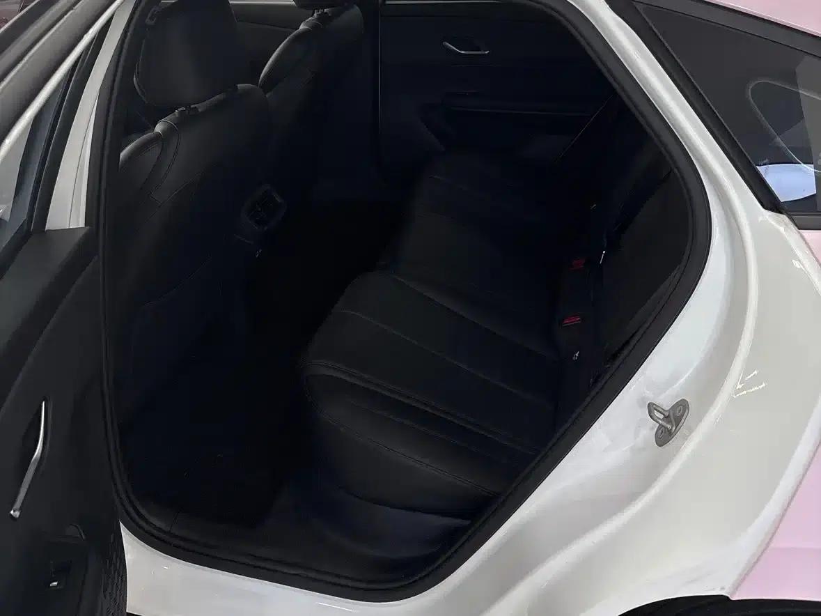 BYD e7 2025 520 Smart Travel Edition — миниатюра 11