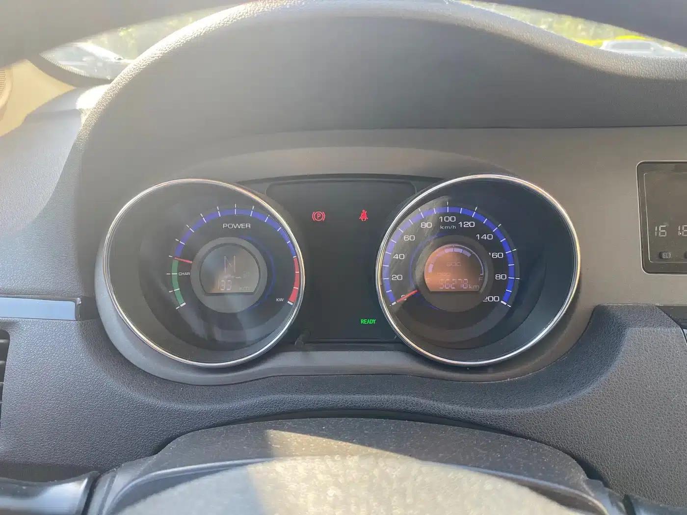 Great Wall C30 New Energy 2017 EV Comfort Model — миниатюра 12