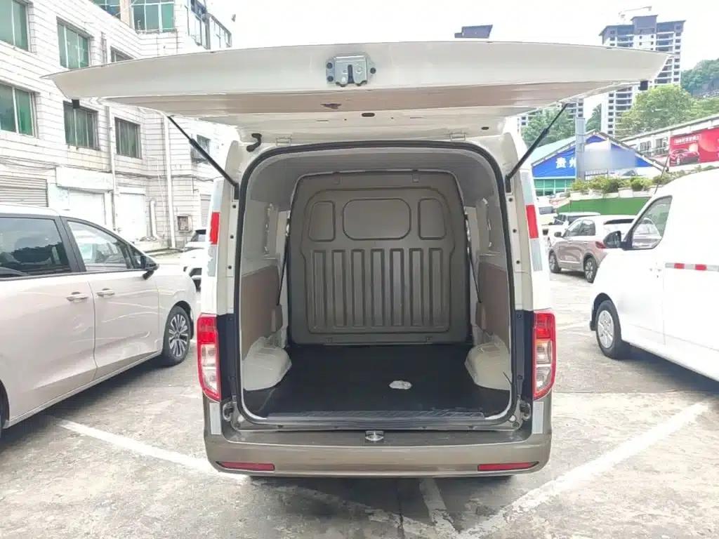 Transcend Star V5 EV 2021 Luxury 5-Seat Van with Lingdian System — миниатюра 19