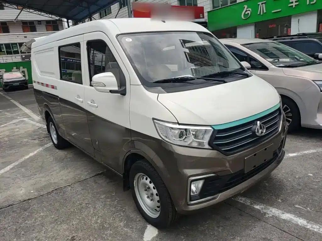 Transcend Star V5 EV 2021 Luxury 5-Seat Van with Lingdian System — миниатюра 4