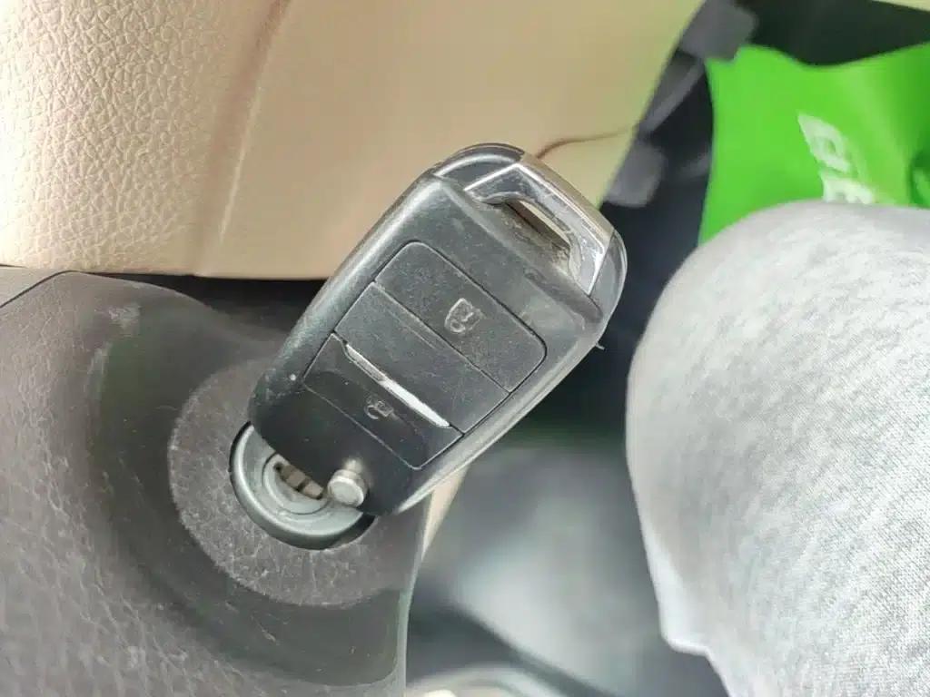 Transcend Star V5 EV 2021 Luxury 5-Seat Van with Lingdian System — миниатюра 9