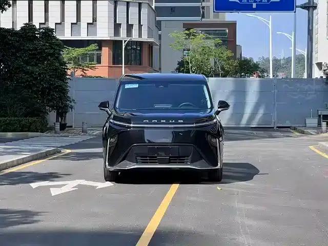 Everyone 9 2022 Long Range Oasis 7-Seater Edition