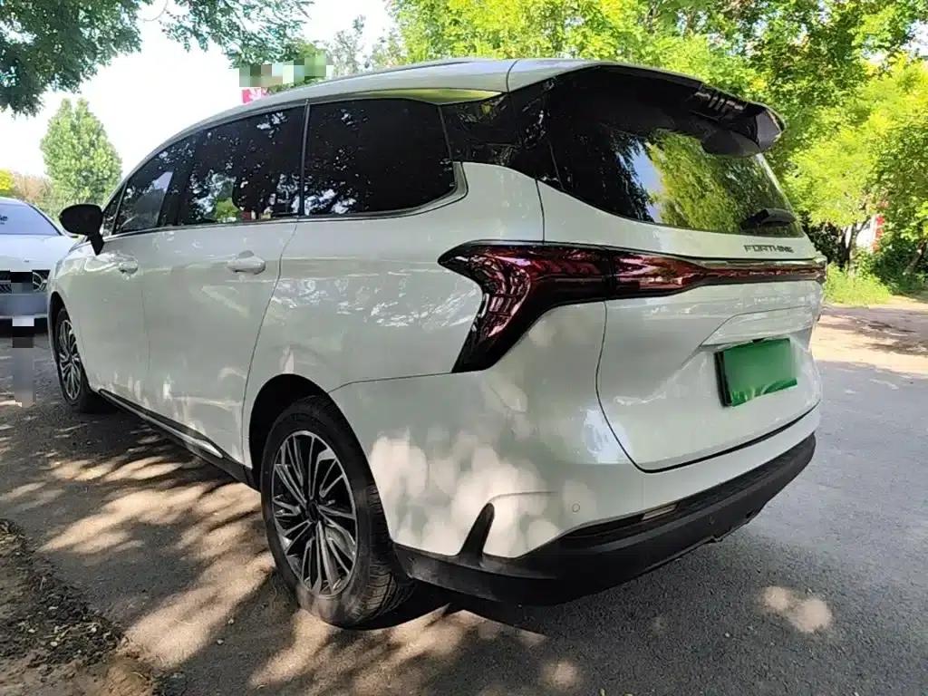 Fengxing Yacht 2022 1.5T DCT Wind Chaser Edition — миниатюра 5