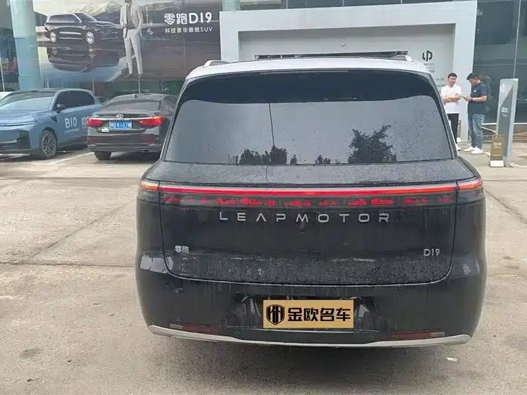 Leapmotor D19 2026 Range Extended 500 Smart Edition (7-seater) — миниатюра 6