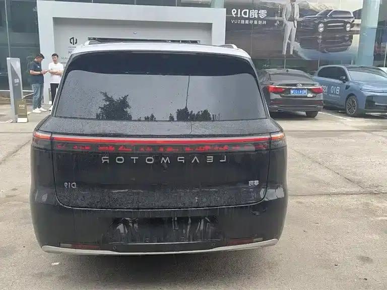 Leapmotor D19 2026 Range Extended 500 Smart Edition (7-seater) — миниатюра 8