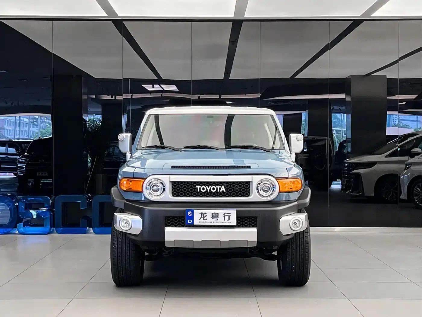 2019 FJ Cruiser 4.0L Automatic — миниатюра 2