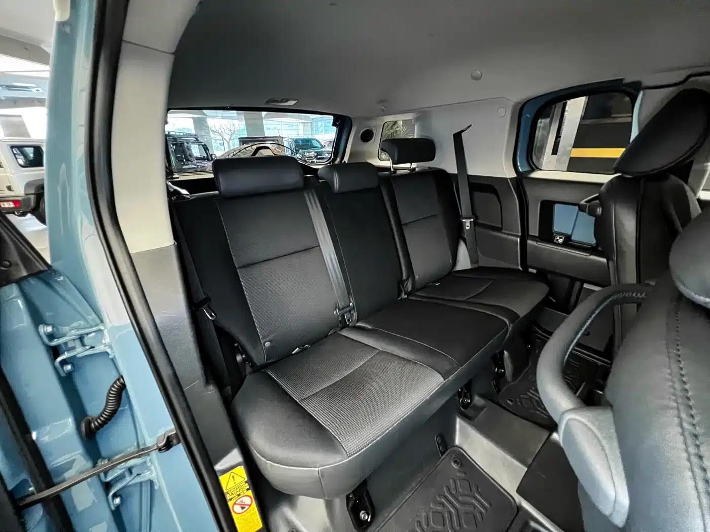 2019 FJ Cruiser 4.0L Automatic — миниатюра 16