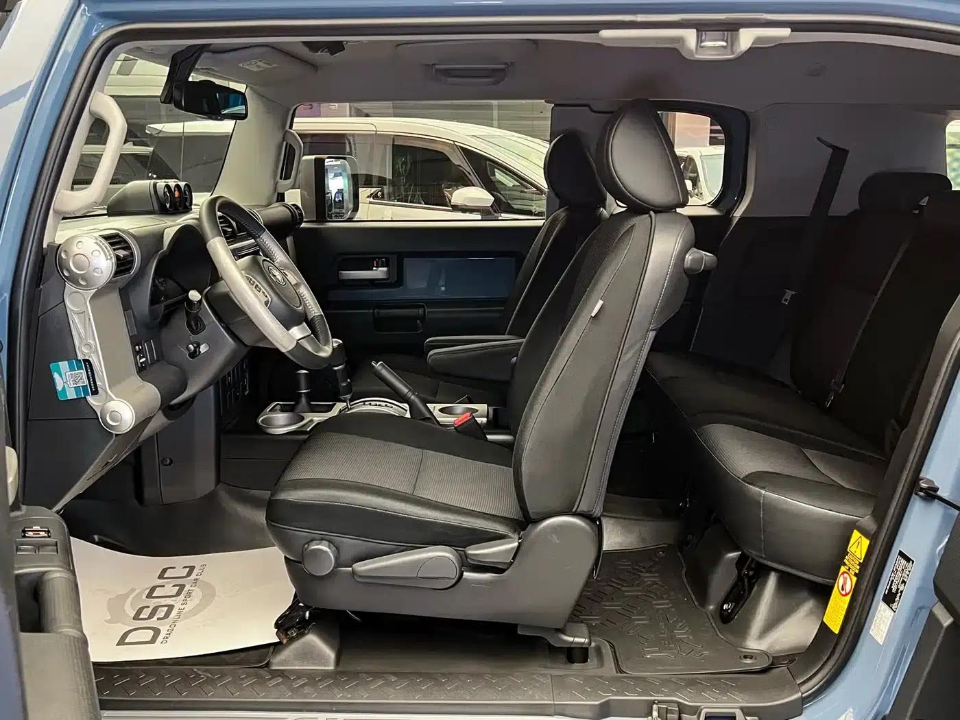 2019 FJ Cruiser 4.0L Automatic — миниатюра 17