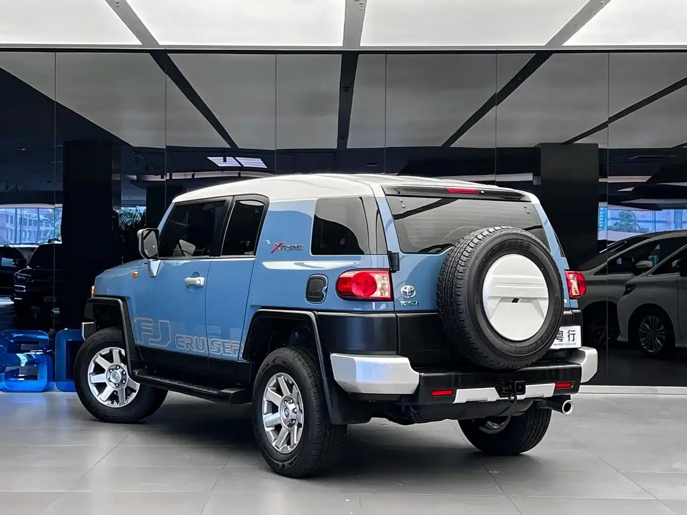 2019 FJ Cruiser 4.0L Automatic — миниатюра 4