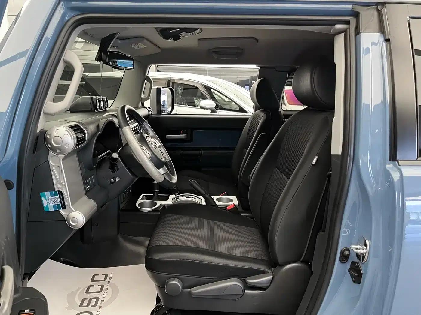 2019 FJ Cruiser 4.0L Automatic — миниатюра 7