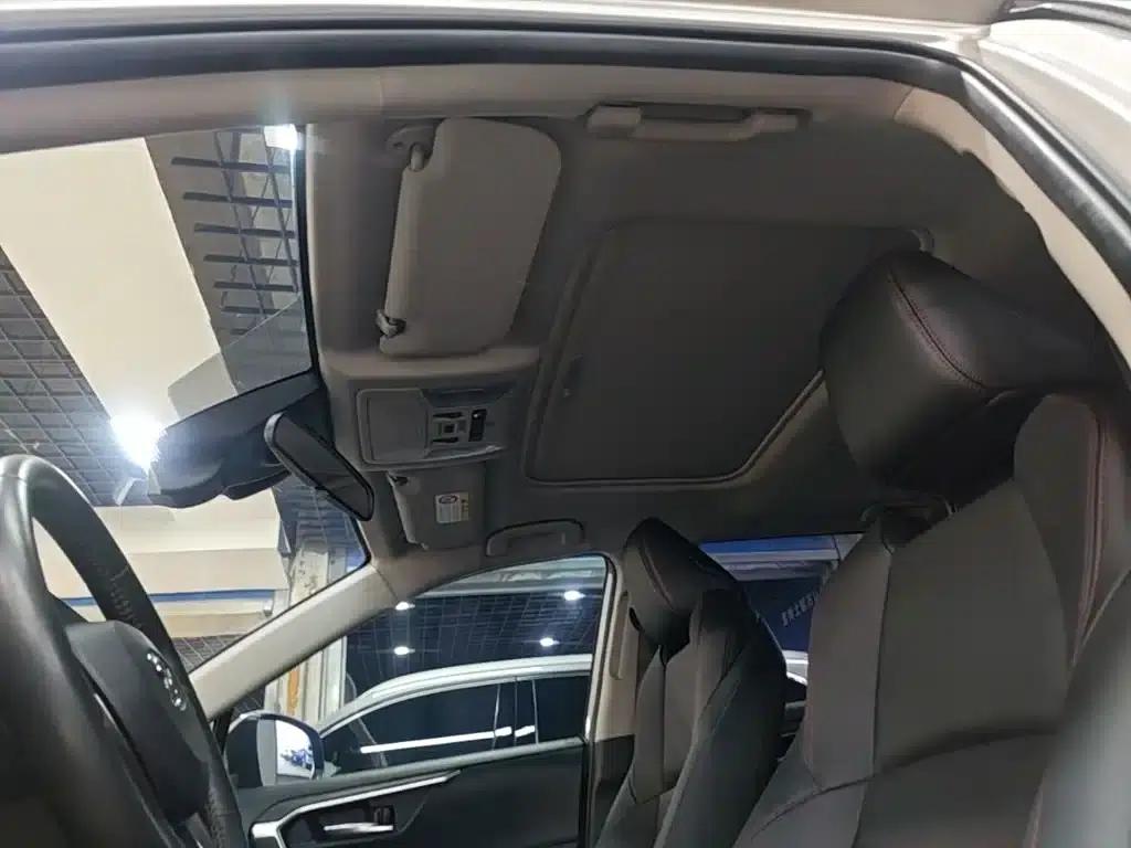 Highlander New Energy 2021 High-Performance Edition 2.5L Two-Wheel Drive Sport Edition — миниатюра 18