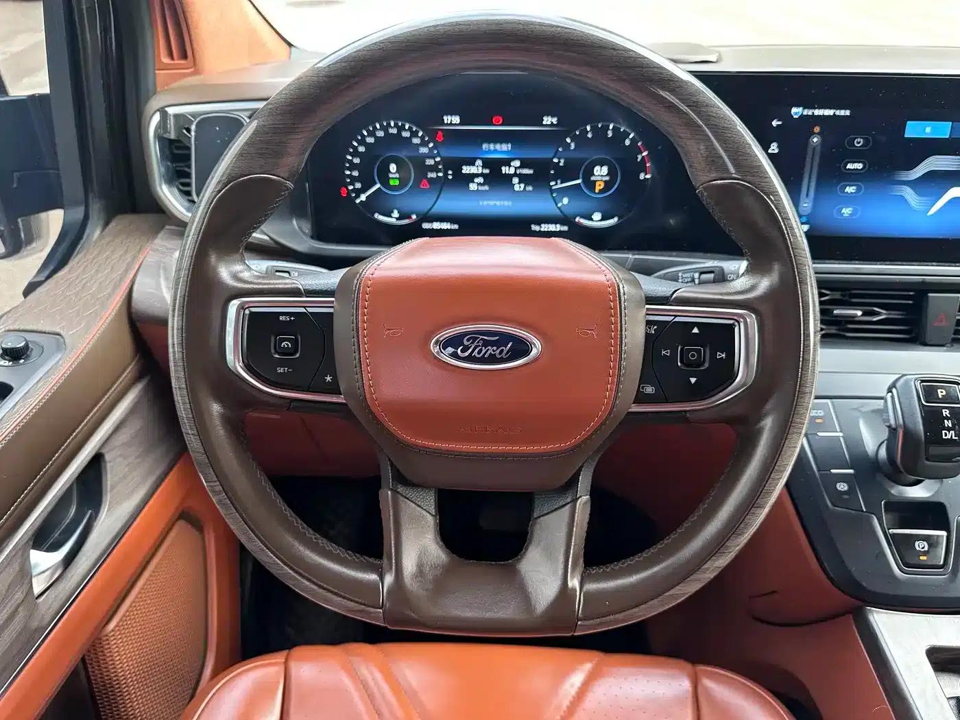 Tourneo 2023 2.0T Automatic Luxury Edition — миниатюра 11