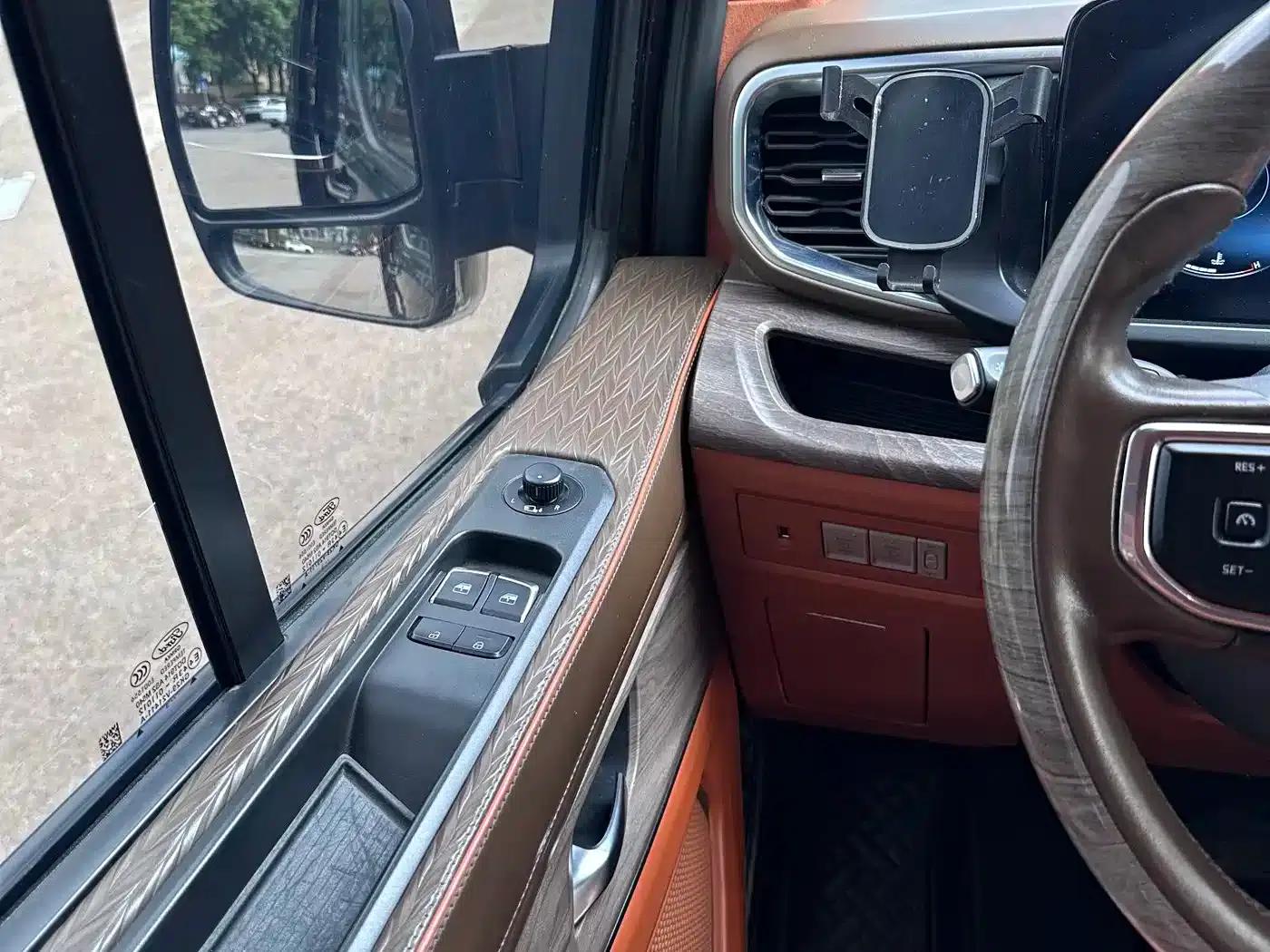 Tourneo 2023 2.0T Automatic Luxury Edition — миниатюра 18