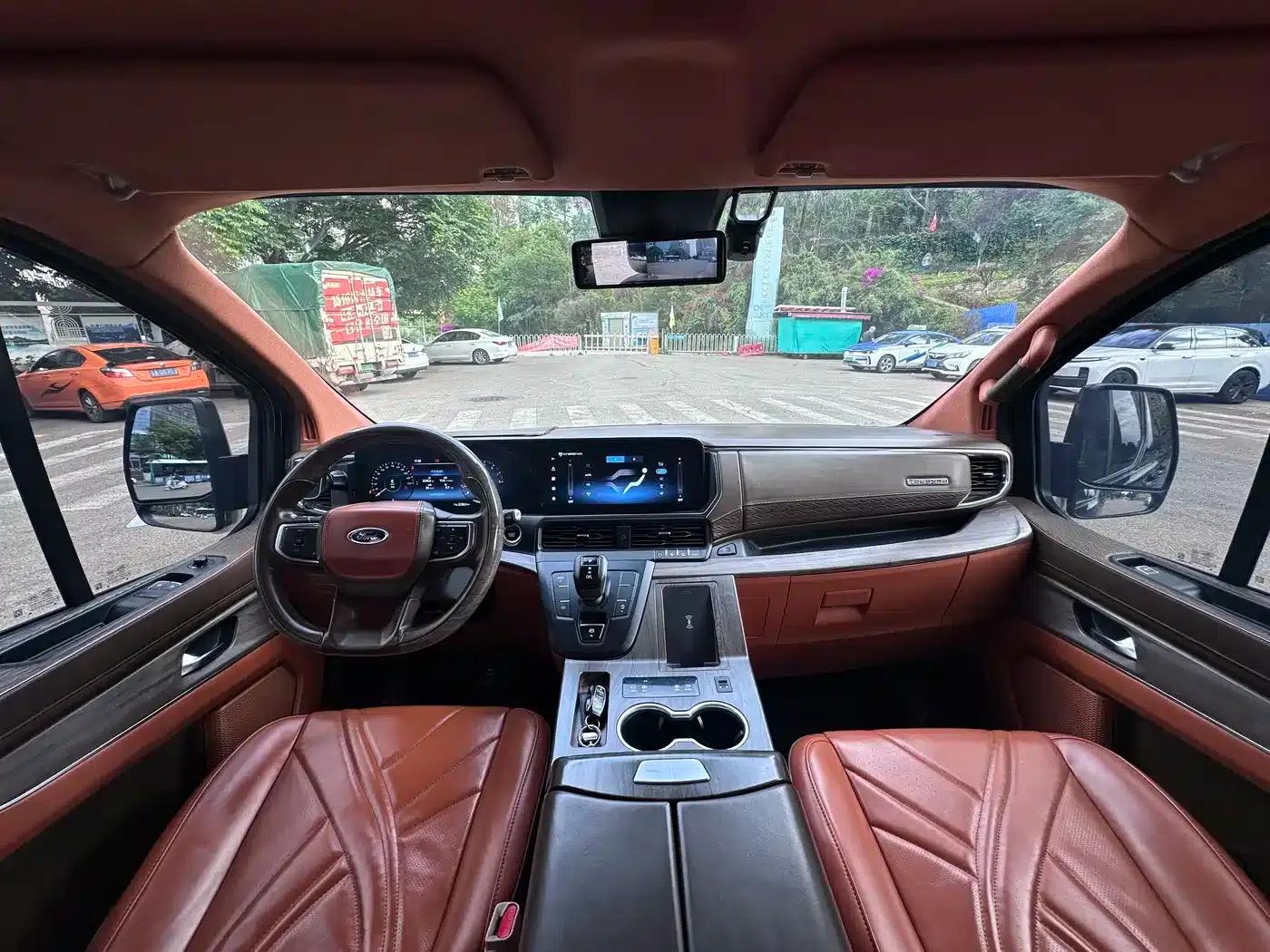 Tourneo 2023 2.0T Automatic Luxury Edition — миниатюра 7