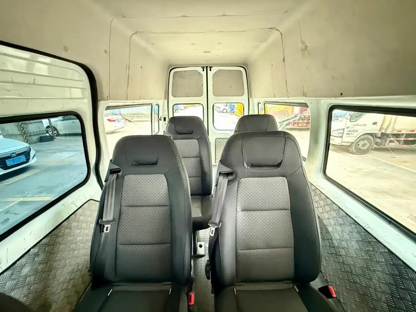 New Generation Ford Transit 2016 Model 2.2T Long Wheelbase 6-Seat High Roof Multi-Purpose Vehicle — миниатюра 15