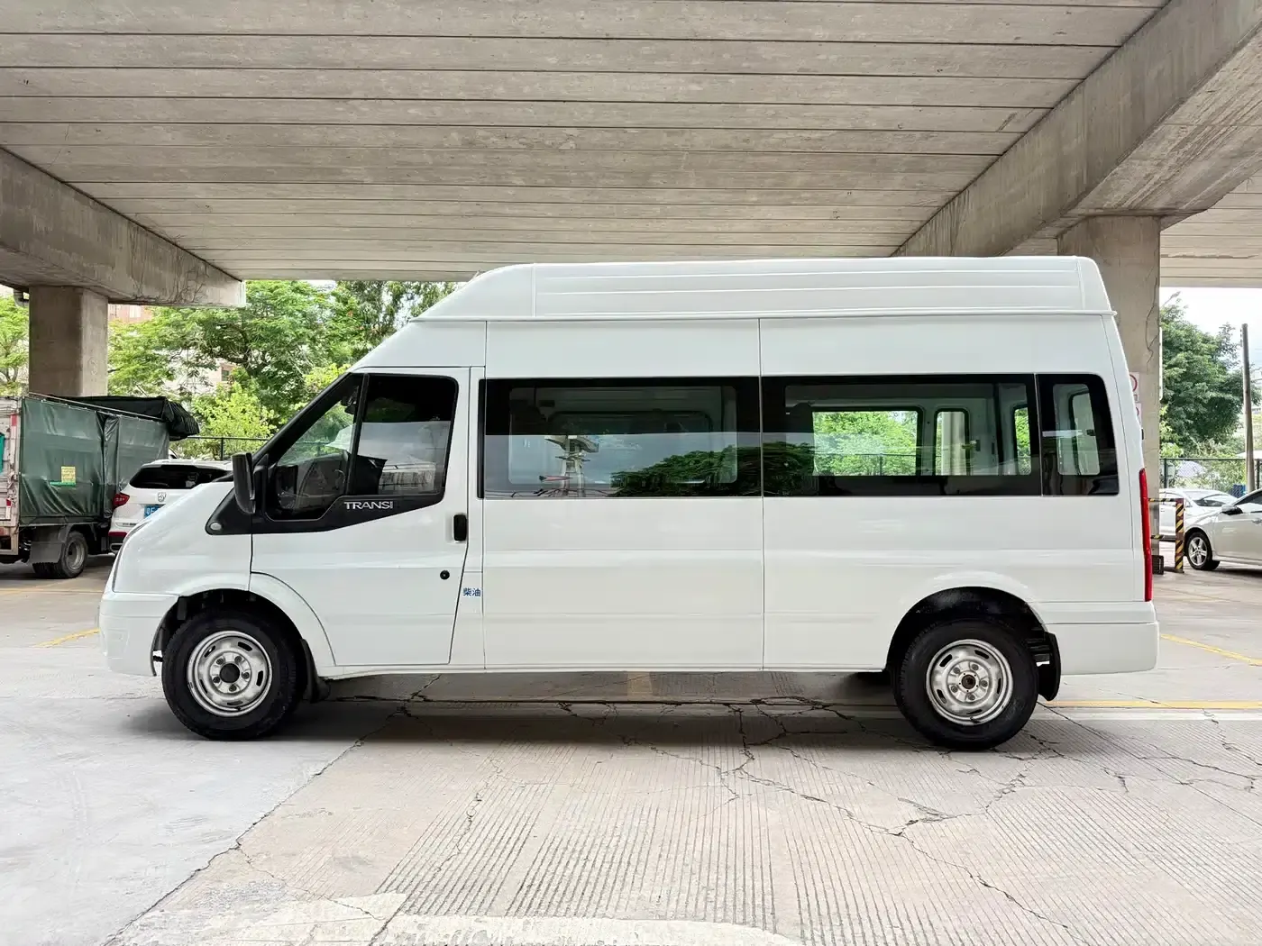 New Generation Ford Transit 2016 Model 2.2T Long Wheelbase 6-Seat High Roof Multi-Purpose Vehicle — миниатюра 8
