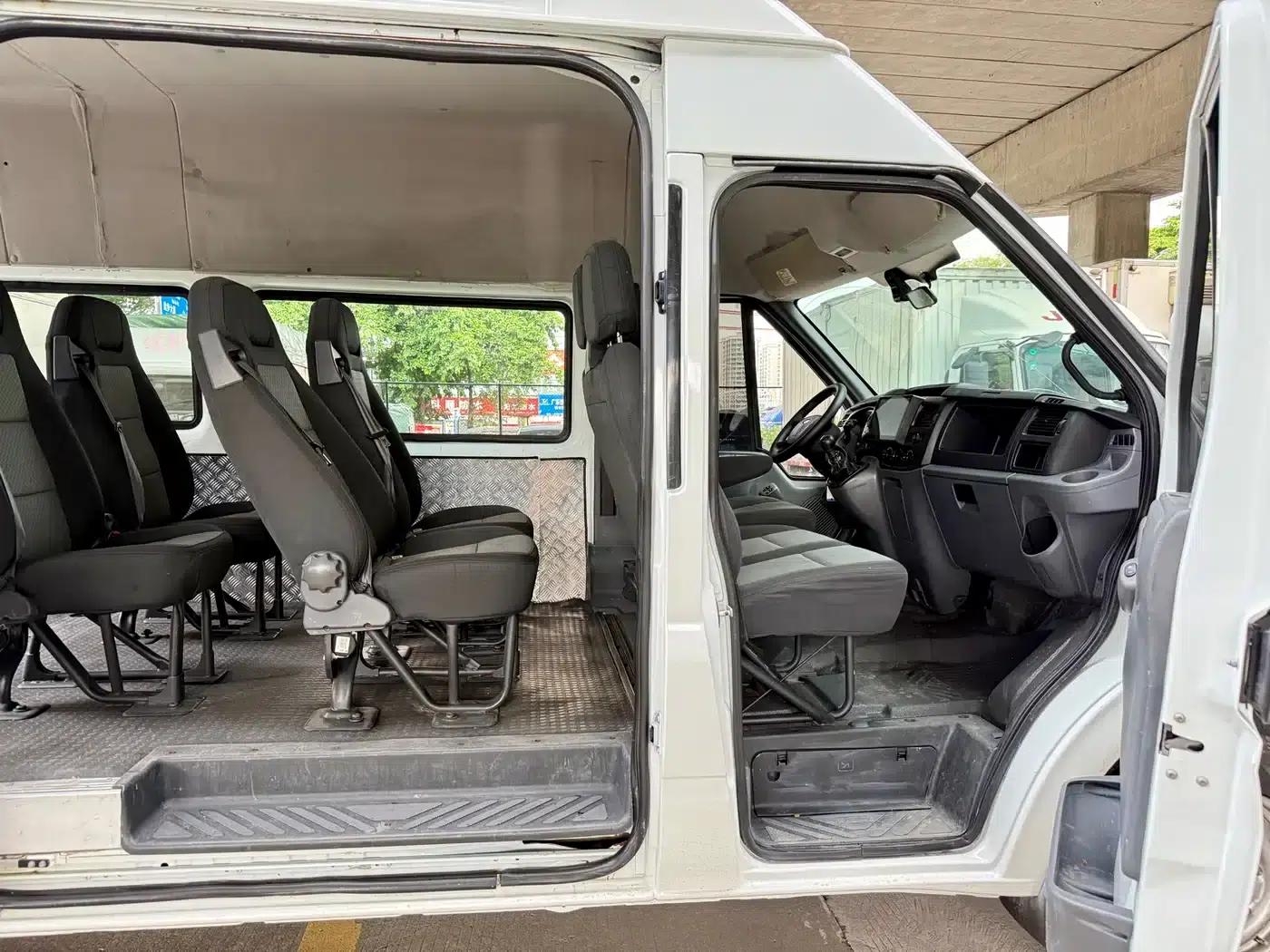 New Generation Ford Transit 2016 Model 2.2T Long Wheelbase 6-Seat High Roof Multi-Purpose Vehicle — миниатюра 10