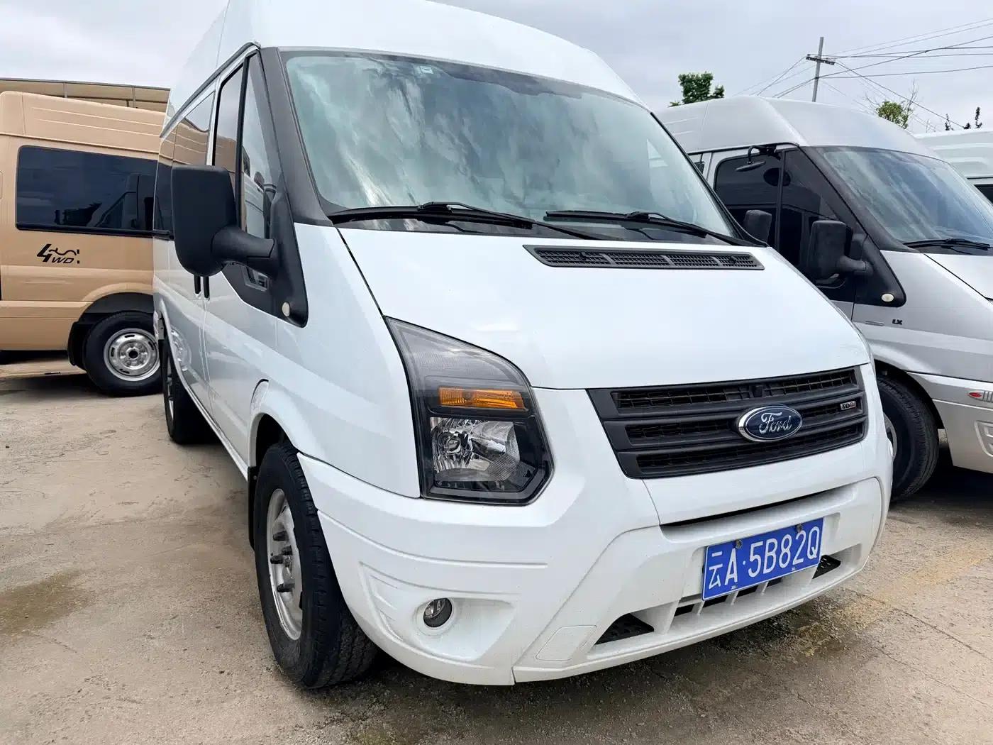 New Generation Ford Transit 2019 2.2T Luxury Short Wheelbase Mid-Roof 7-Seater National VI Emission Standard — миниатюра 2
