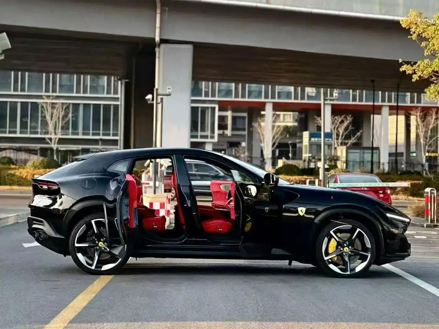 2023 Purosangue 6.5L V12 — миниатюра 2