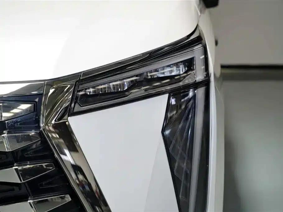 Trumpchi Aspiration M8 2025 Qiankun Series Ultra First Class — миниатюра 7