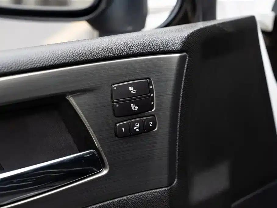 2008 Hummer H2 6.2 AT — миниатюра 12