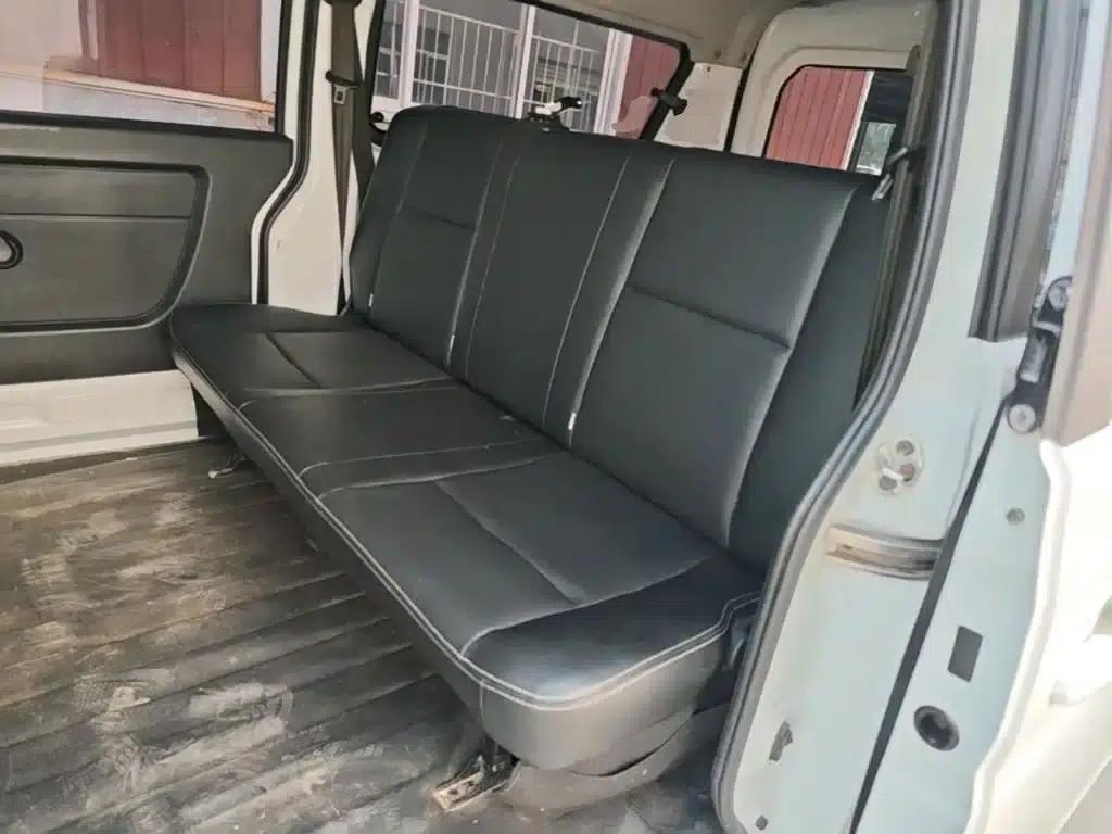 Golden Lion M Classic 2022 Panda Edition 1.5L Touring Lion Bus (5 Seats) — миниатюра 17