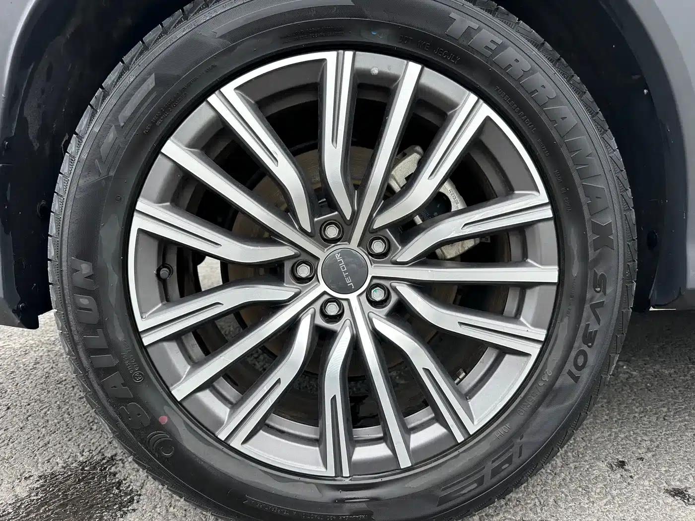 Jetour X70 PRO 2024 1.5T DCT Peanut Edition 5-seater — миниатюра 16