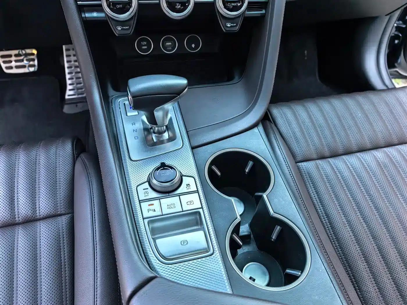 Genesis G70 2021 2.0T Rear-Wheel Drive Luxury Edition — миниатюра 12