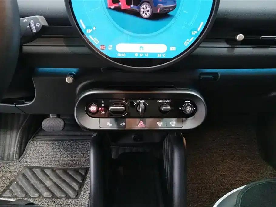 2024 Electric MINI Aceman E Classic — миниатюра 13