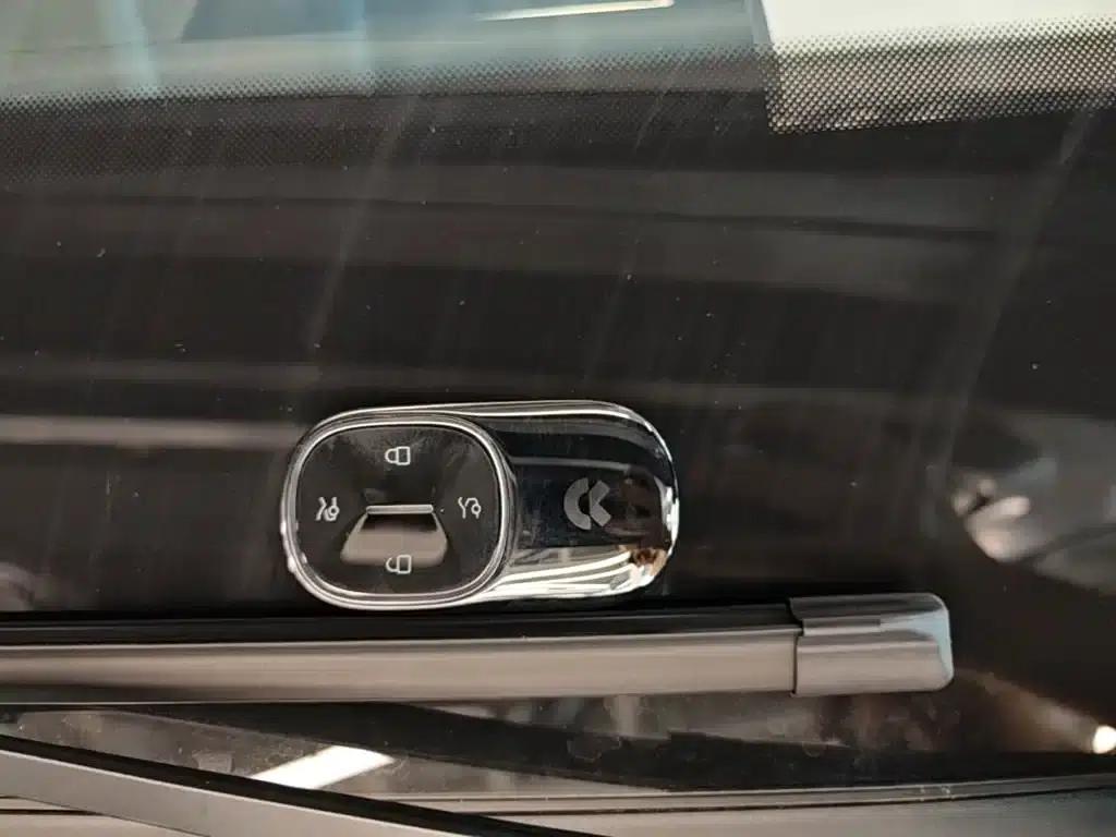 NIO ES8 2026 Model Six-Seat Executive Signature Edition — миниатюра 9