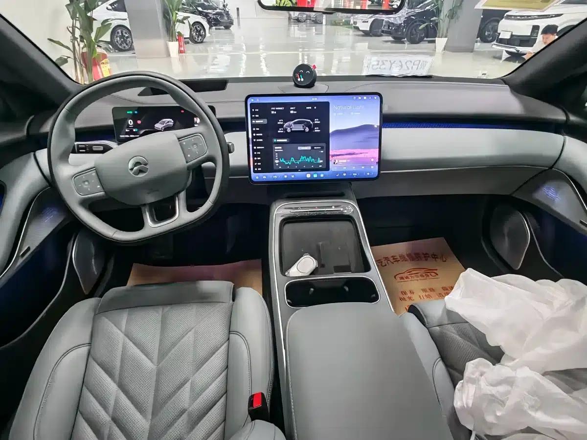 NIO ET5T 2026 Model 100kWh Touring — миниатюра 4