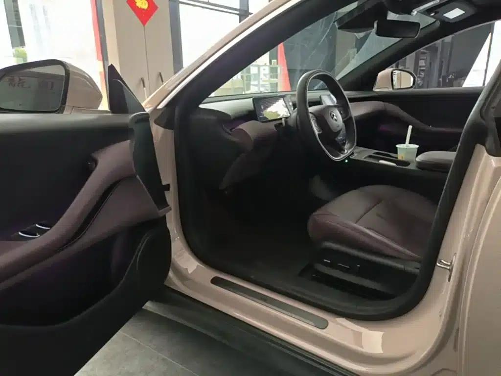 NIO ET5T 2023 75kWh Touring — миниатюра 16