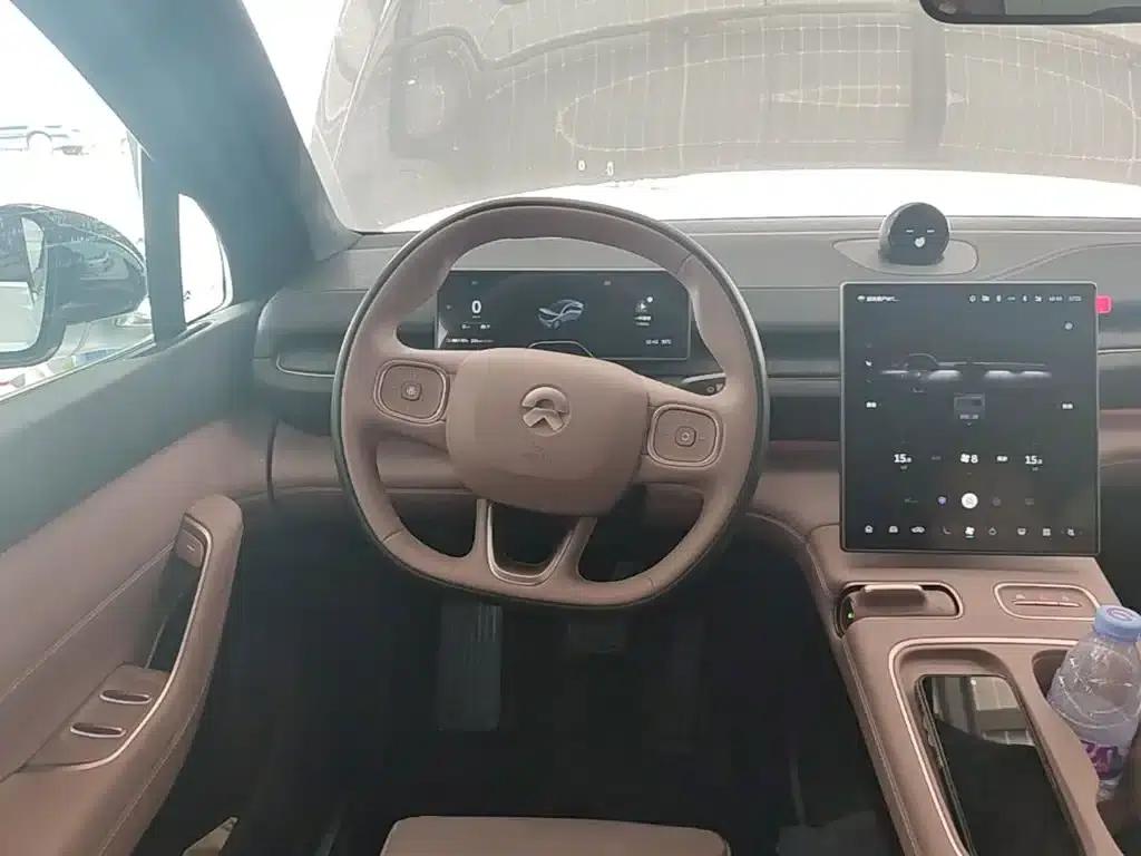 NIO EC6 2023 model 75kWh — миниатюра 11