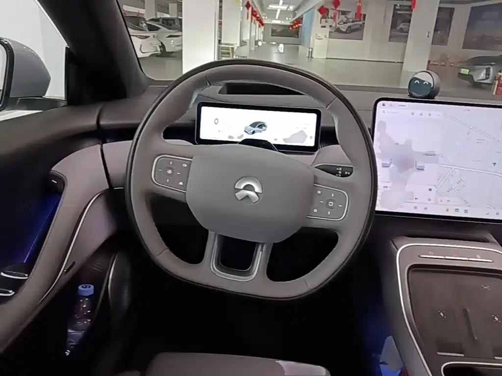 NIO ET5 2025 model 75kWh — миниатюра 11