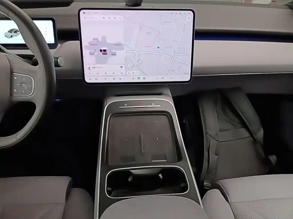 NIO ET5 2025 model 75kWh — миниатюра 13