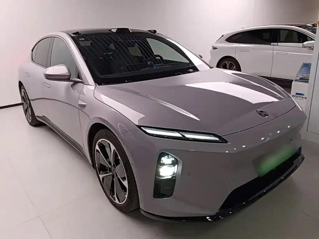 NIO ET5 2025 model 75kWh — миниатюра 4
