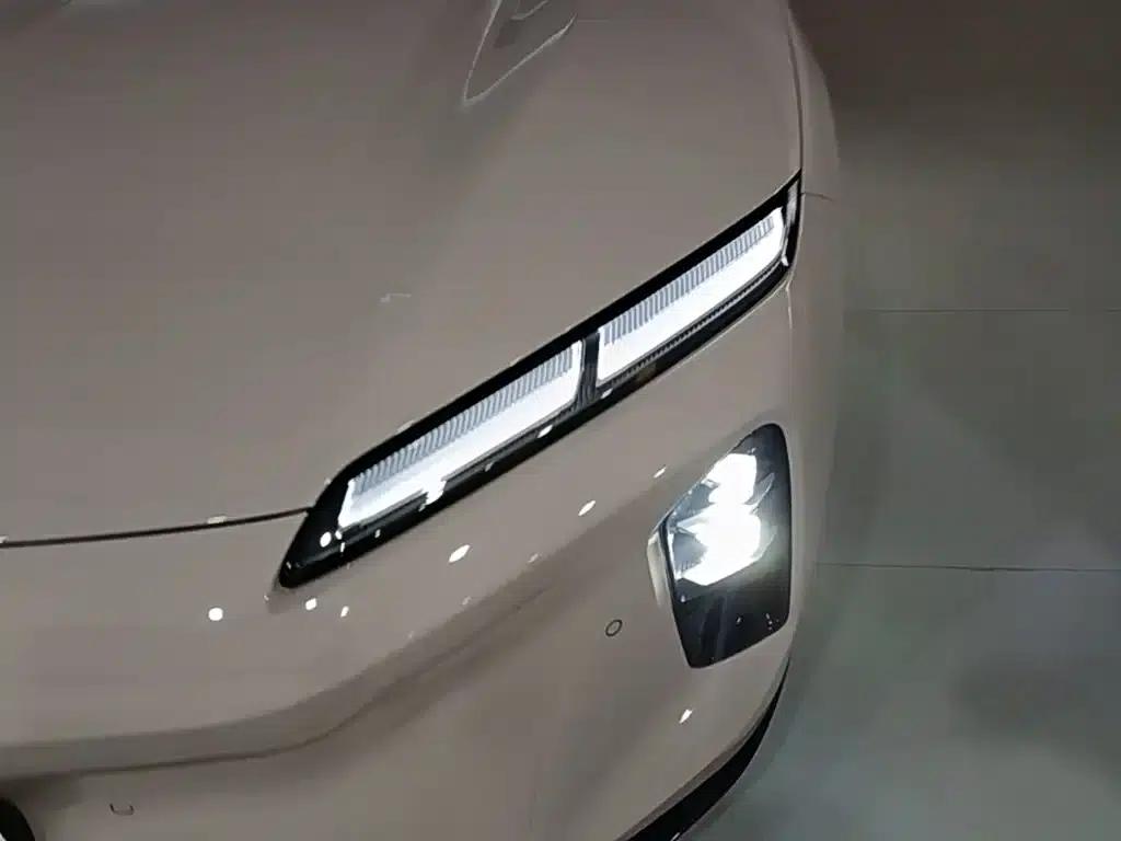 NIO ET5 2025 model 75kWh — миниатюра 24