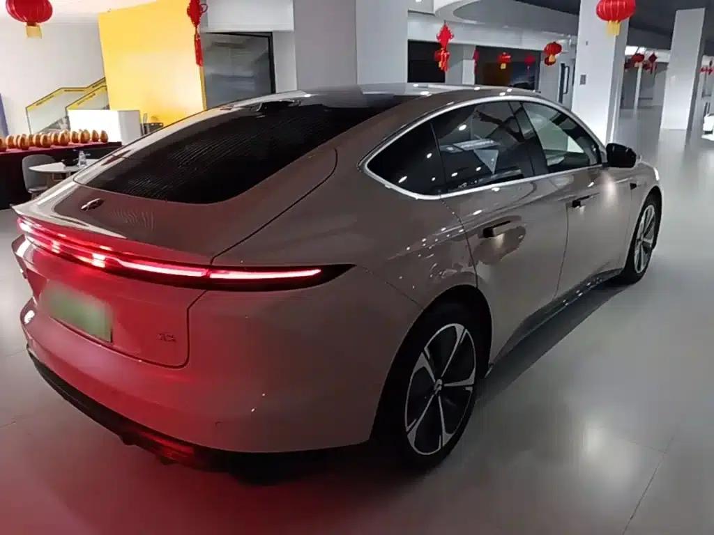 NIO ET5 2025 model 75kWh — миниатюра 7