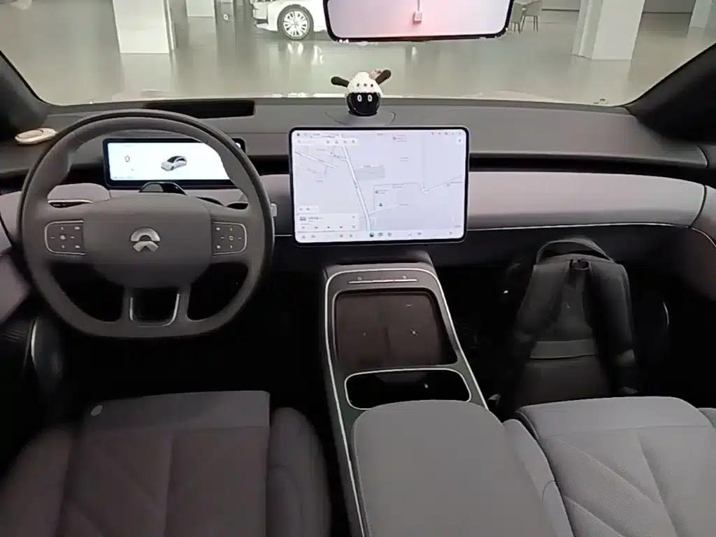 NIO ET5 2025 model 75kWh — миниатюра 10