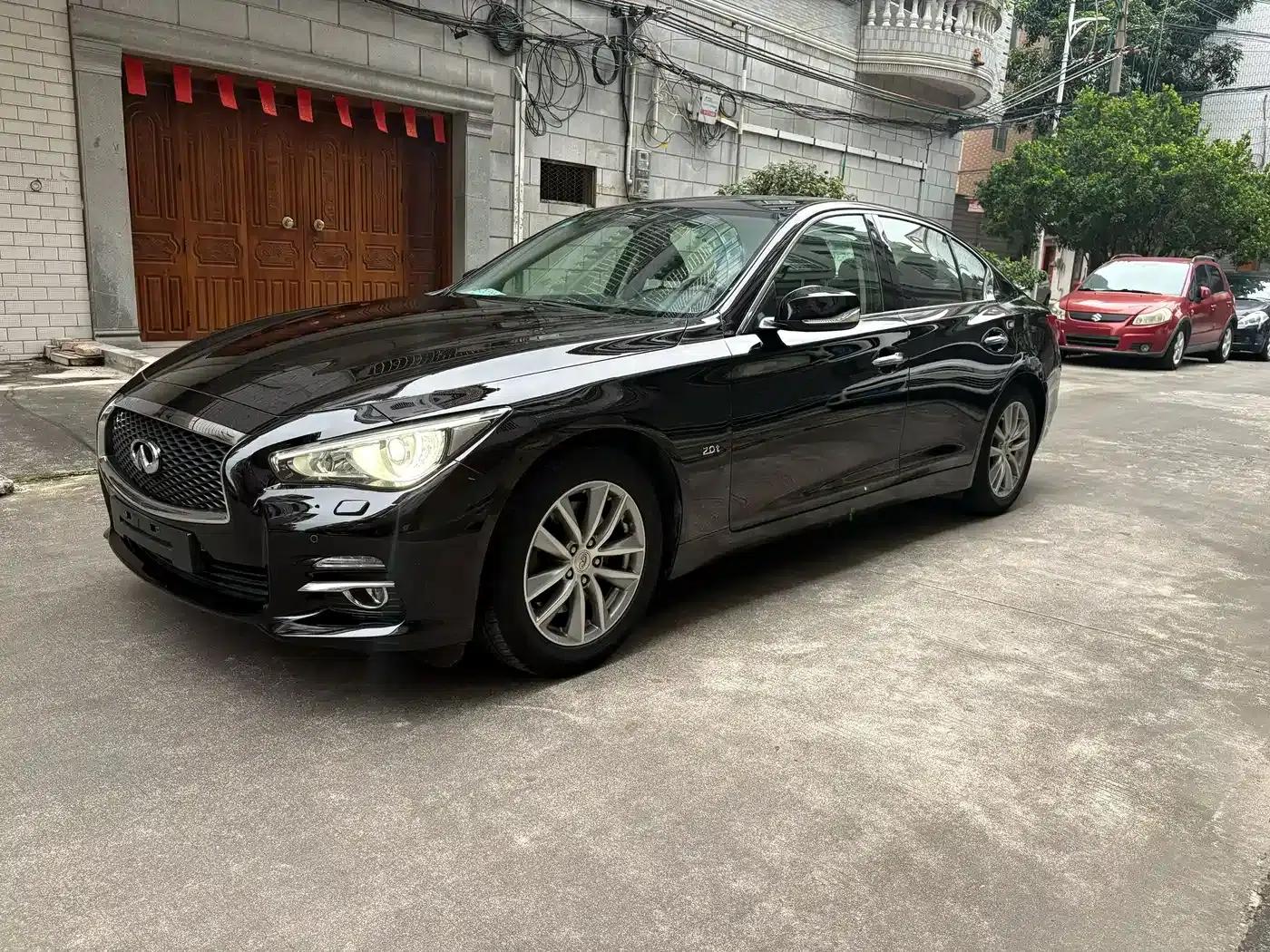 Infiniti Q50 2014 2.0T Luxury Edition — миниатюра 1
