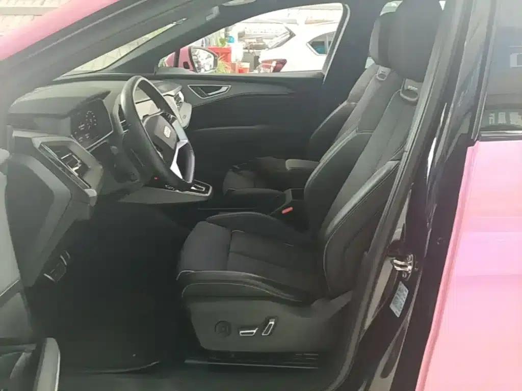 Audi Q5 e-tron 2023 Model 40 e-tron Star Edition Mech Suit — миниатюра 15