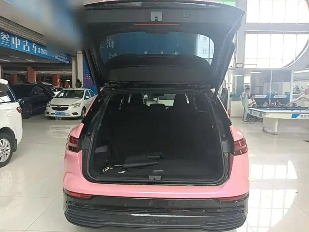 Audi Q5 e-tron 2023 Model 40 e-tron Star Edition Mech Suit — миниатюра 19