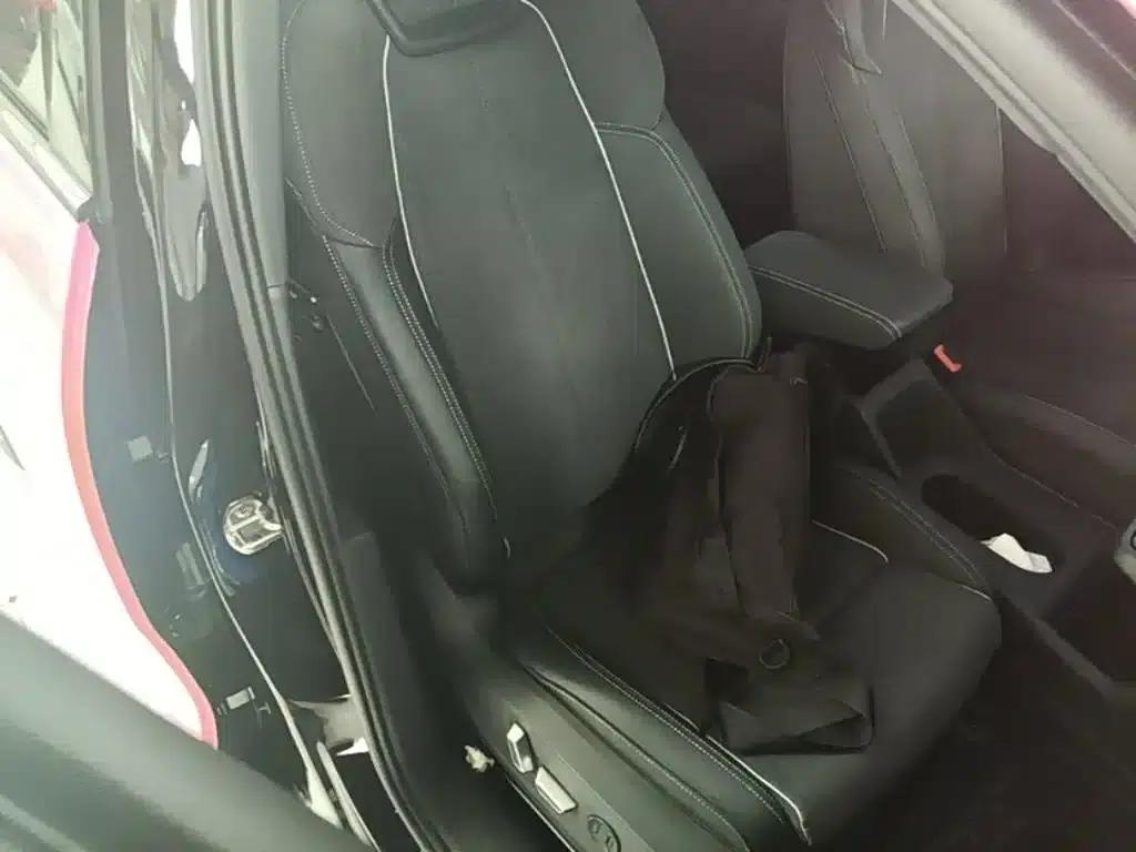 Audi Q5 e-tron 2023 Model 40 e-tron Star Edition Mech Suit — миниатюра 25