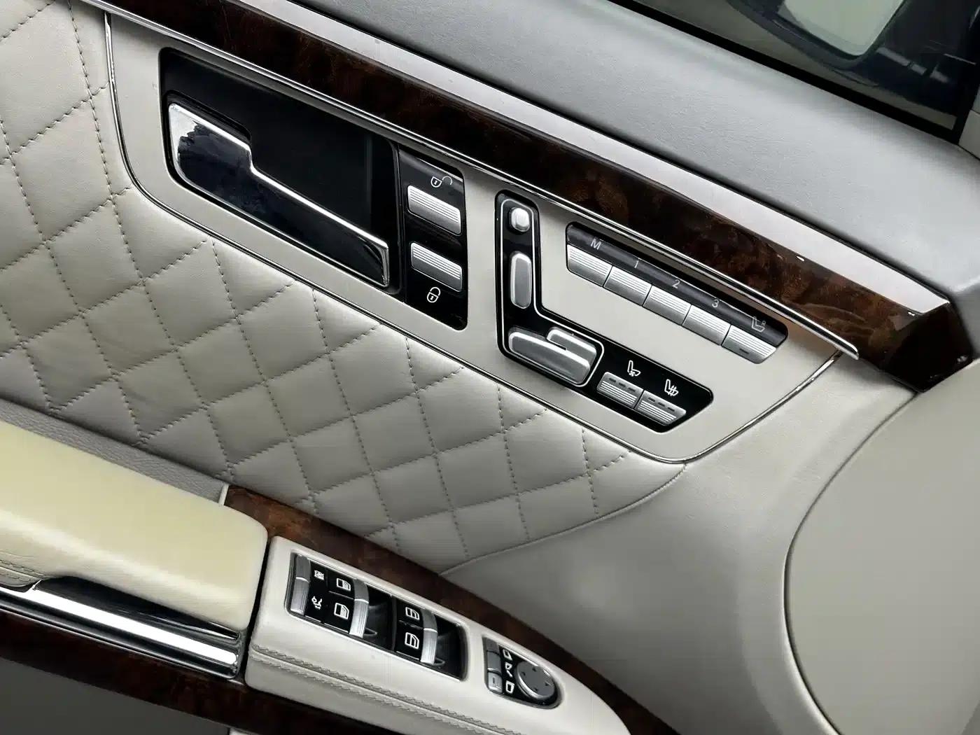2010 Mercedes-Benz S-Class AMG S 65 — миниатюра 22