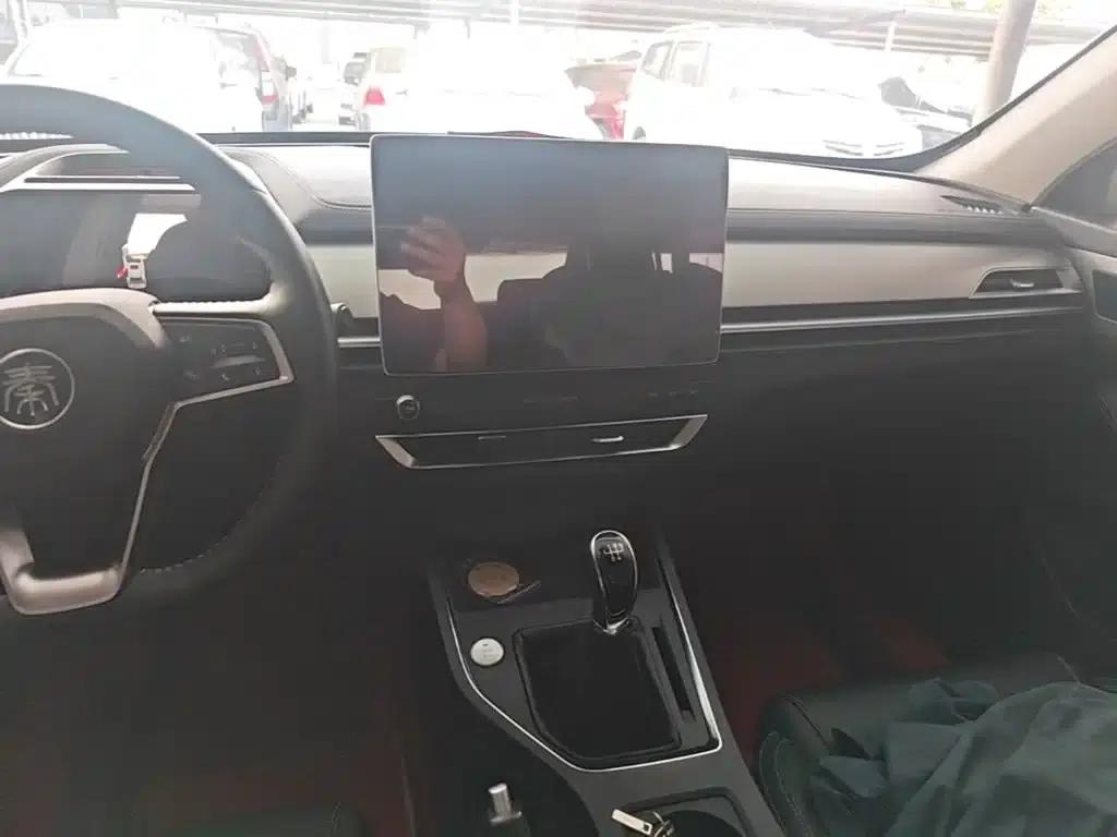 Qin Pro 2018 1.5L Manual Intelligent Connected Dynamic Edition — миниатюра 13
