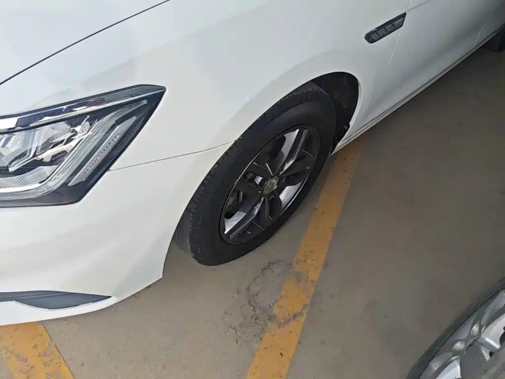 Qin Pro 2018 1.5L Manual Intelligent Connected Dynamic Edition — миниатюра 23